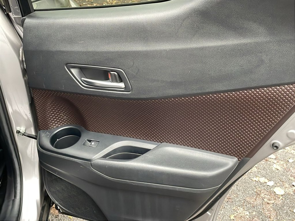 Used Toyota C-HR 2018 for sale - 77697626: Photo 30