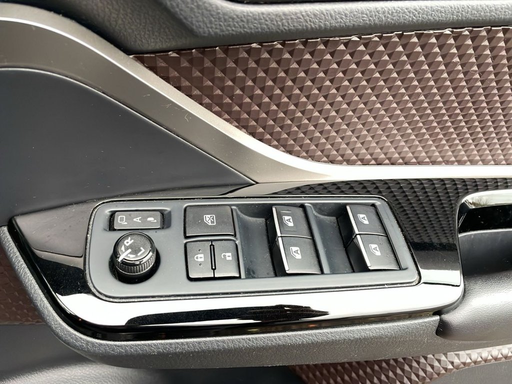 Used Toyota C-HR 2018 for sale - 77697626: Photo 32