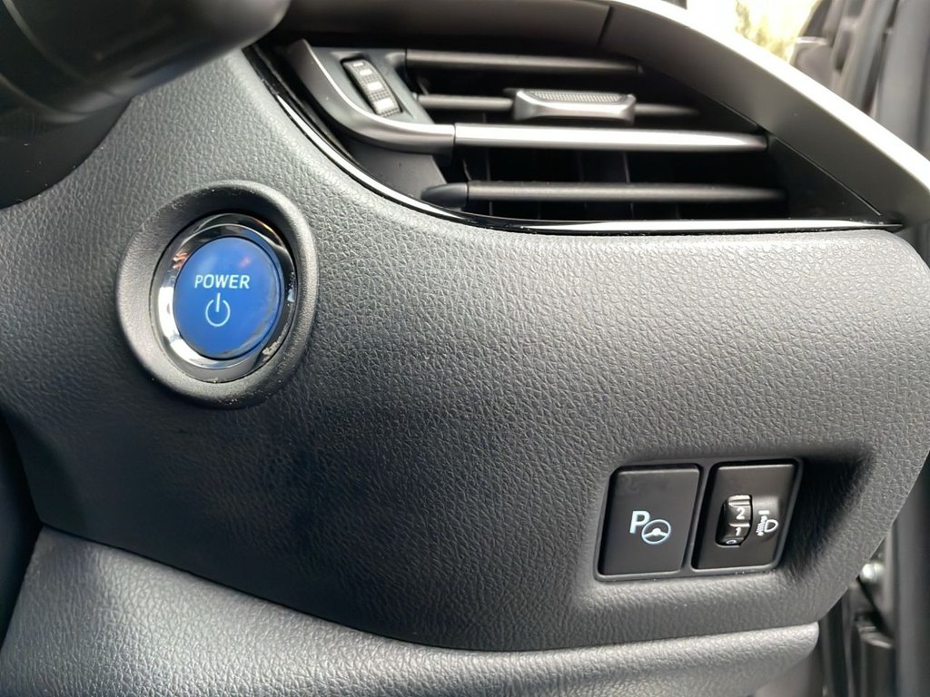 Used Toyota C-HR 2018 for sale - 77697626: Photo 34