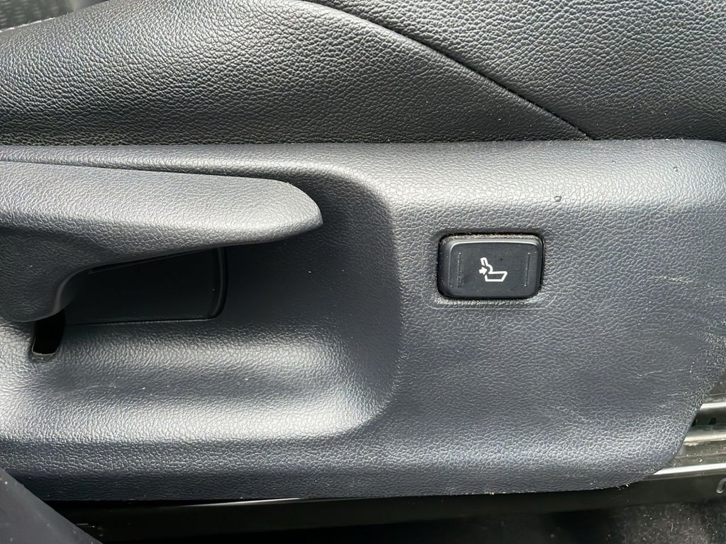 Used Toyota C-HR 2018 for sale - 77697626: Photo 48