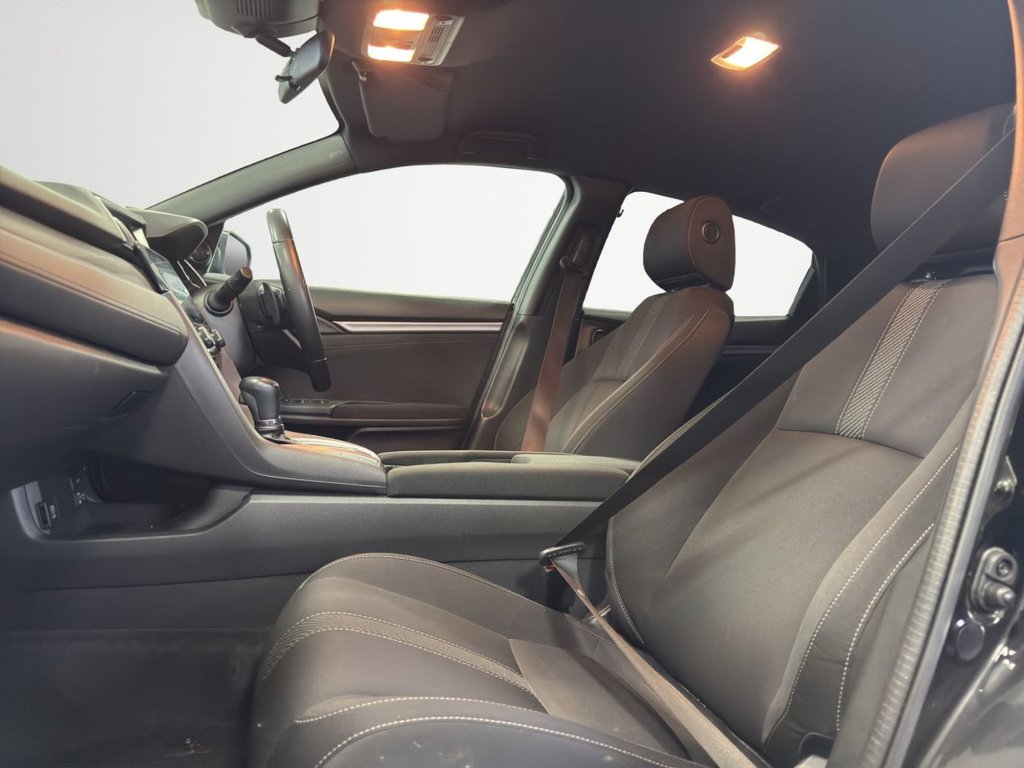 Used Honda Civic 2017 for sale - 77697621: Photo 18