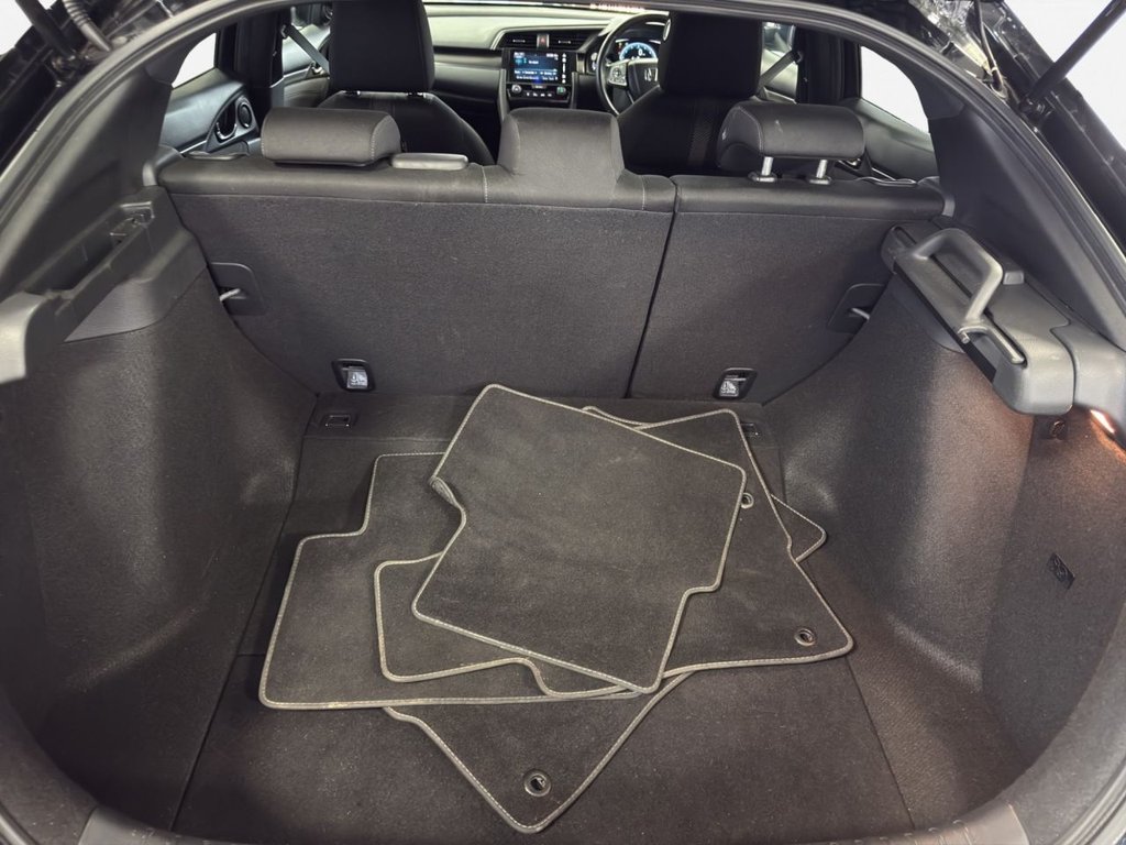 Used Honda Civic 2017 for sale - 77697621: Photo 22