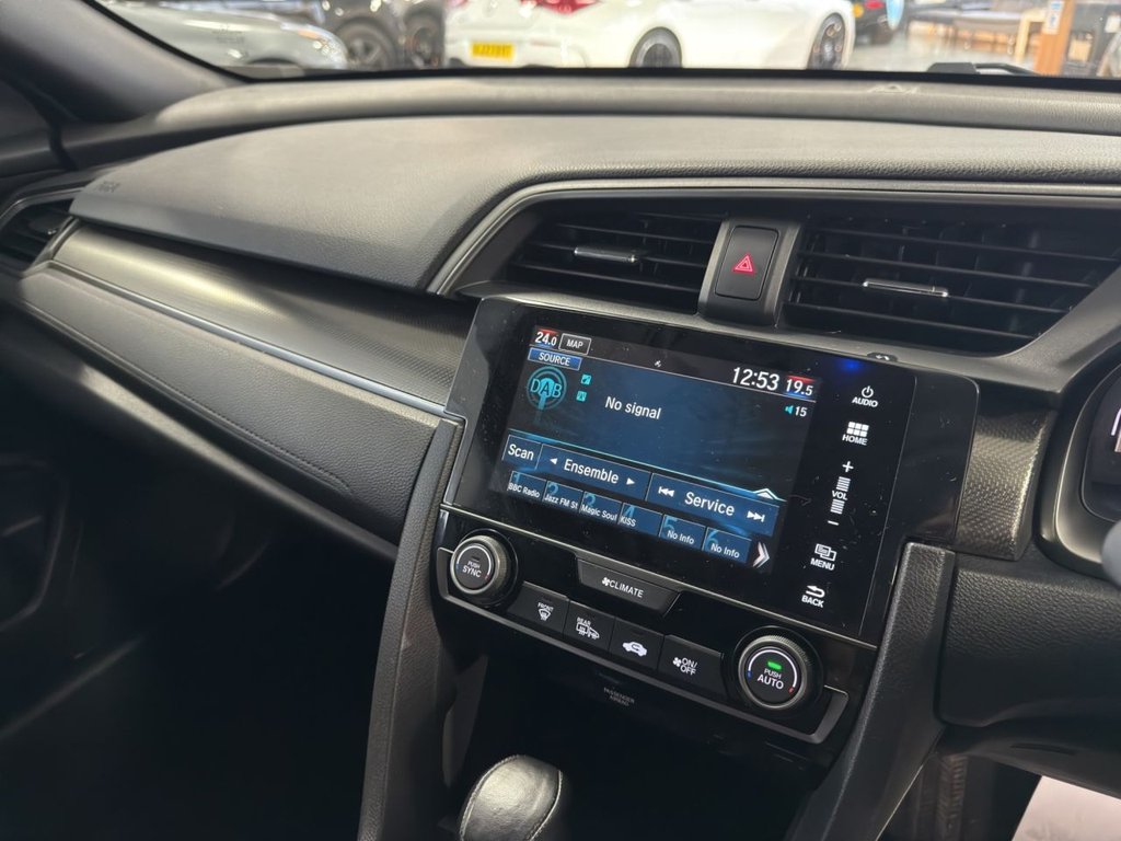 Used Honda Civic 2017 for sale - 77697621: Photo 34