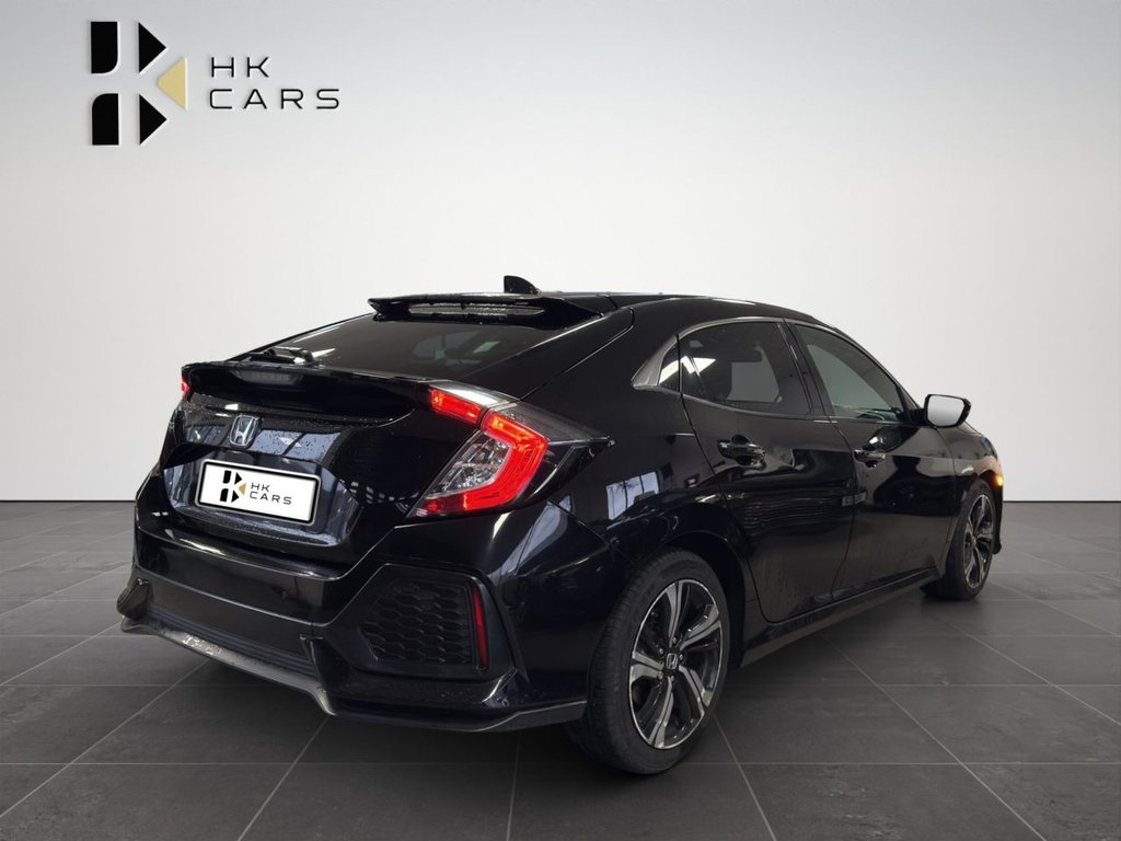 Used Honda Civic 2017 for sale - 77697621: Photo 4