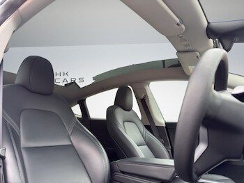 Used Tesla Model Y 2024 for sale - 77697598: Photo