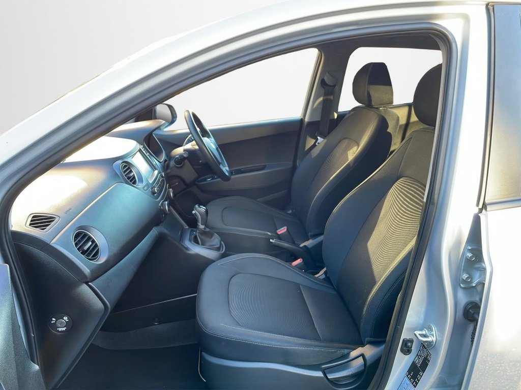 Used Hyundai i10 2018 for sale - 77697614: Photo 17