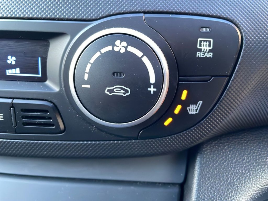 Used Hyundai i10 2018 for sale - 77697614: Photo 35