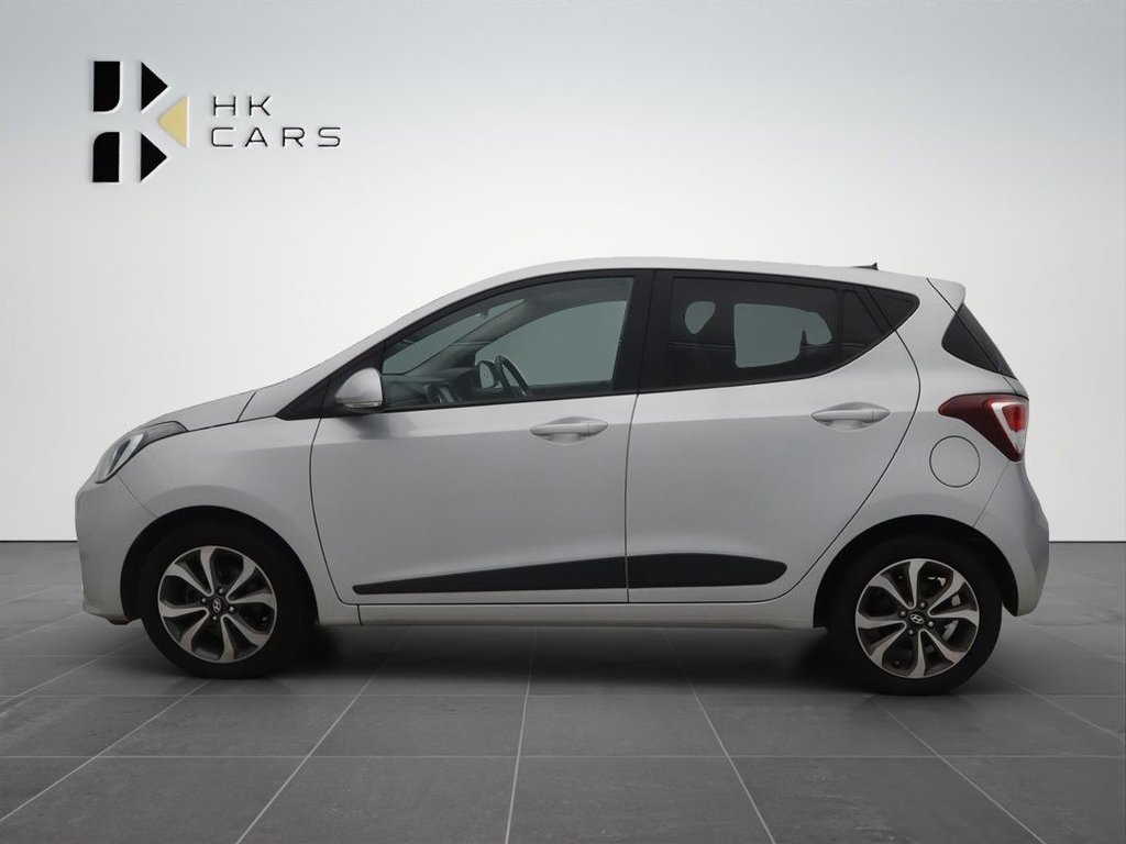 Used Hyundai i10 2018 for sale - 77697614: Photo 9
