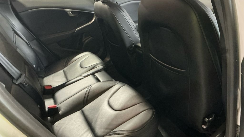 Used Volvo V40 2017 for sale - 77692476: Photo 14