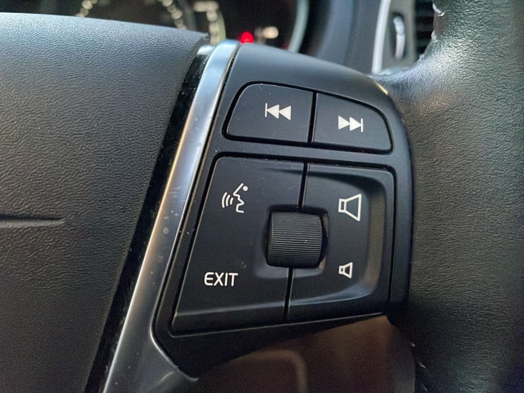 Used Volvo V40 2017 for sale - 77692476: Photo 23