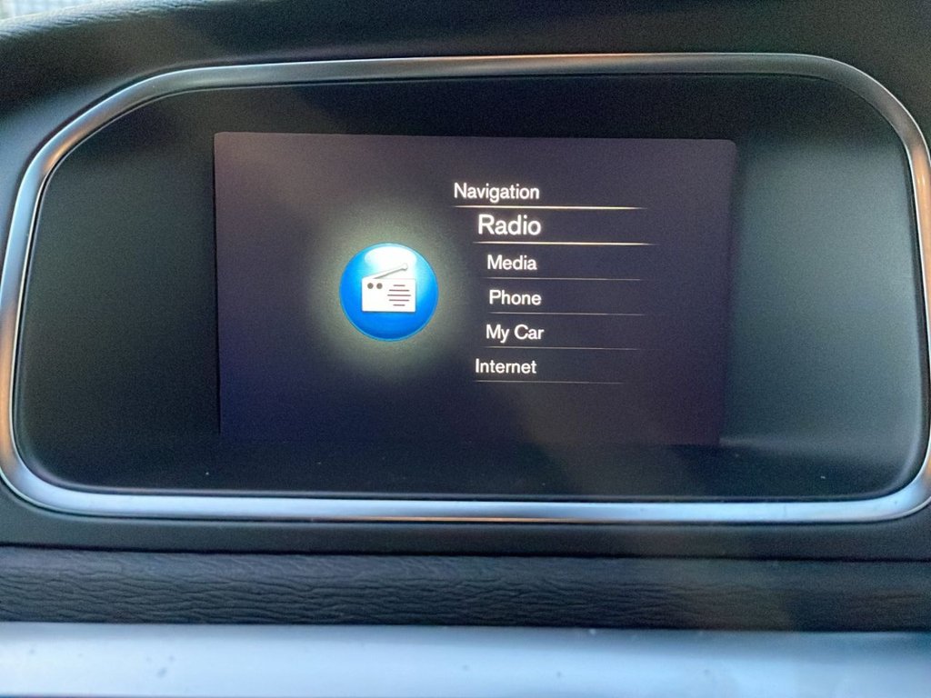 Used Volvo V40 2017 for sale - 77692476: Photo 31