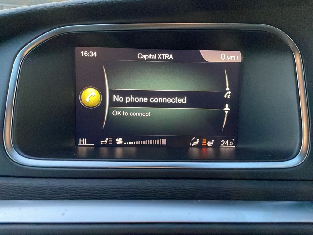 Used Volvo V40 2017 for sale - 77692476: Photo 35