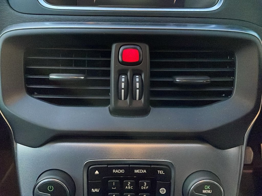 Used Volvo V40 2017 for sale - 77692476: Photo 37