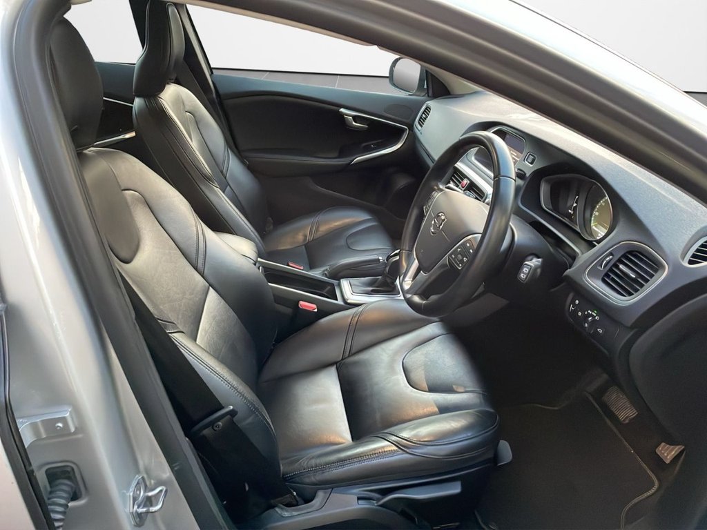 Used Volvo V40 2017 for sale - 77692476: Photo 6