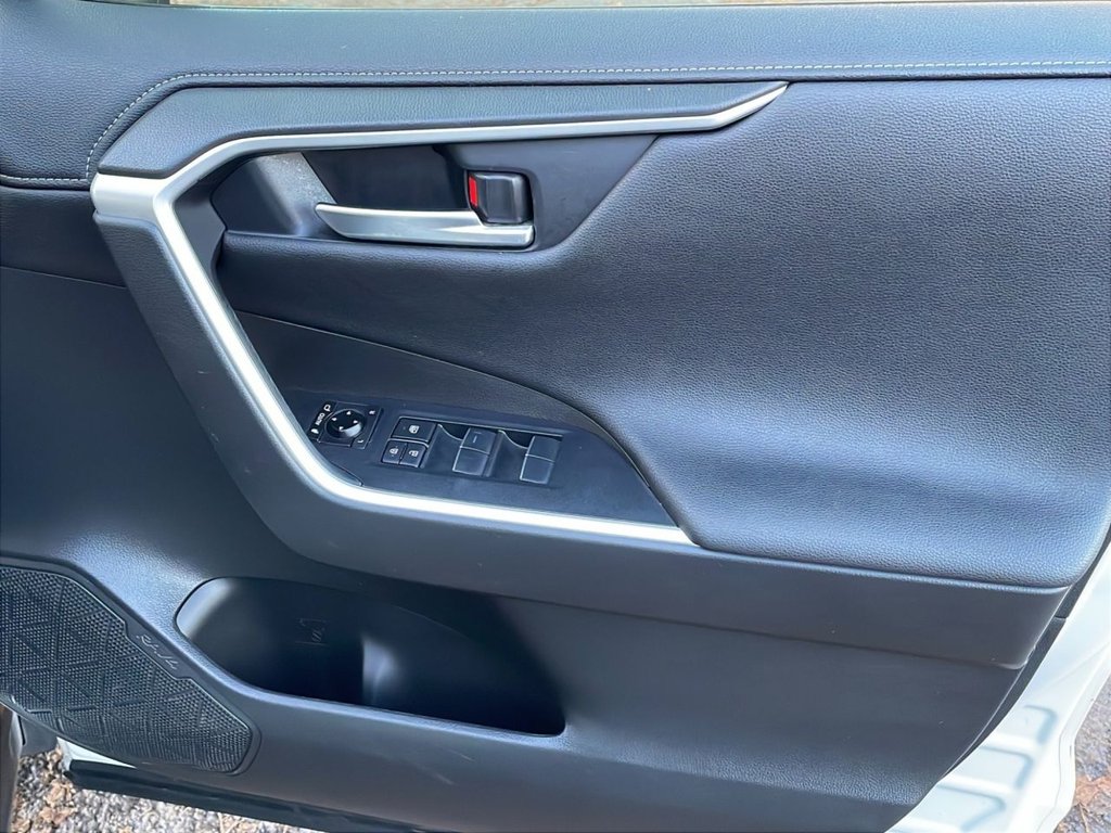 Used Toyota RAV4 2021 for sale - 77697622: Photo 24