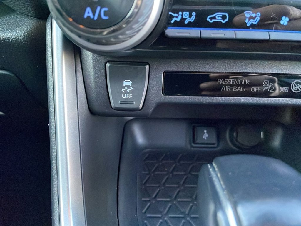 Used Toyota RAV4 2021 for sale - 77697622: Photo 41