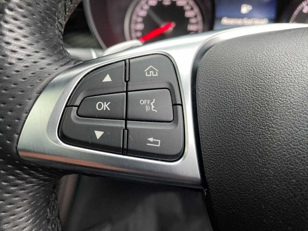 Used Mercedes-Benz GLC 2017 for sale - 77697601: Photo 38