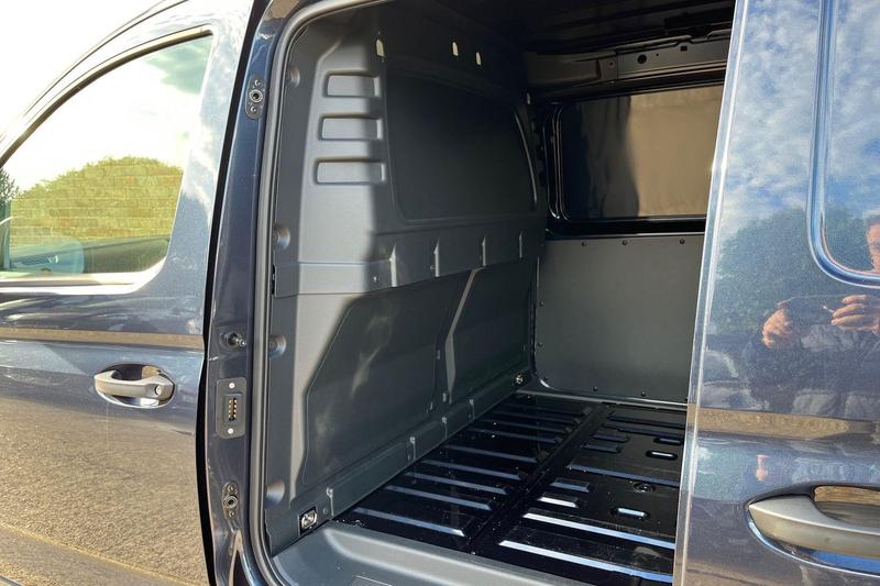 Used Ford Transit Connect 2025 for sale - 76467688: Photo 12