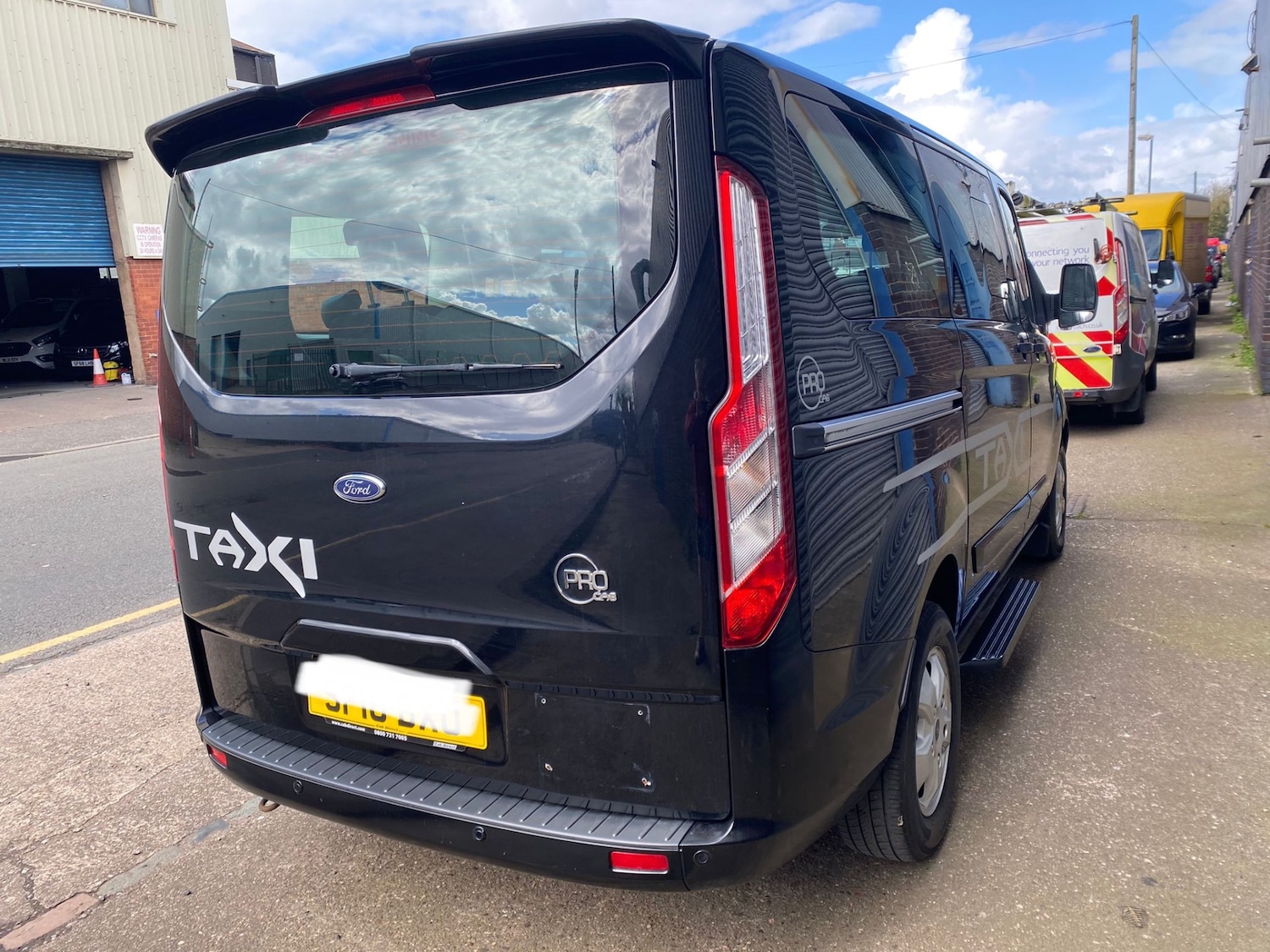 Used Ford Tourneo Custom 2018 for sale - 76116703: Photo 5