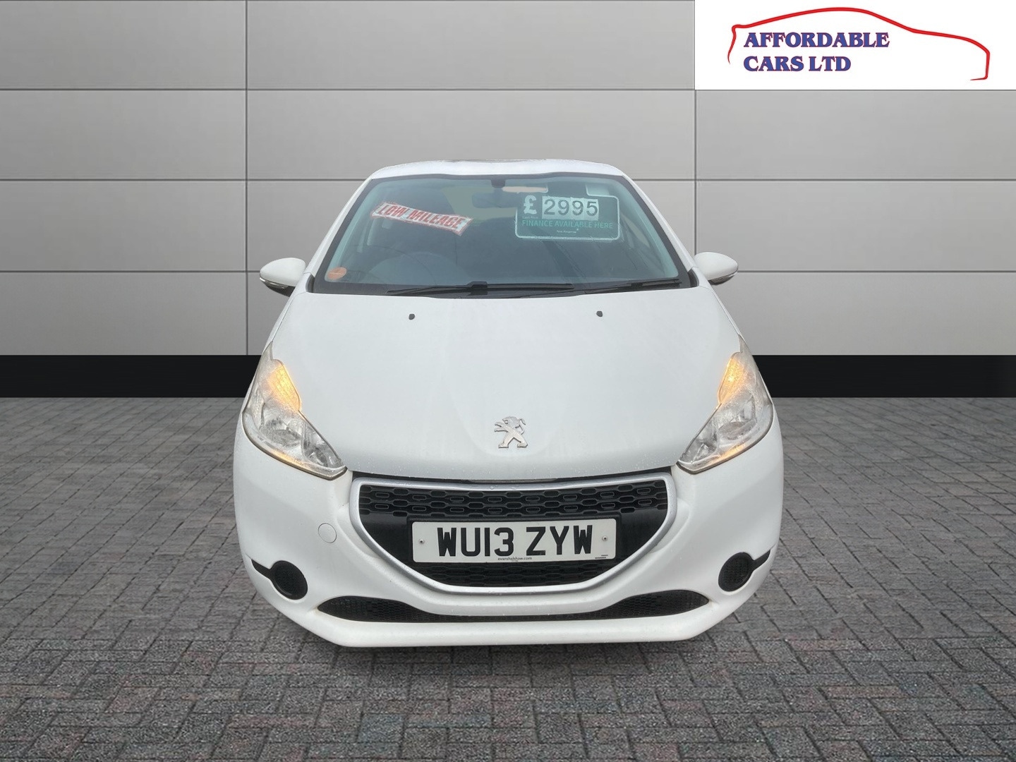 Used Peugeot 208 2013 for sale - 76719275: Photo 2
