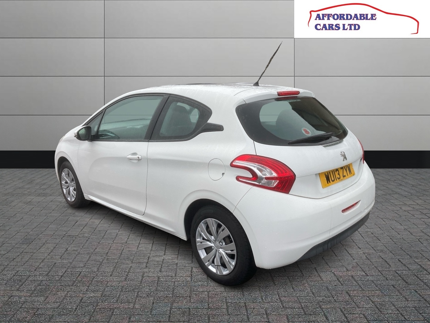 Used Peugeot 208 2013 for sale - 76719275: Photo 5