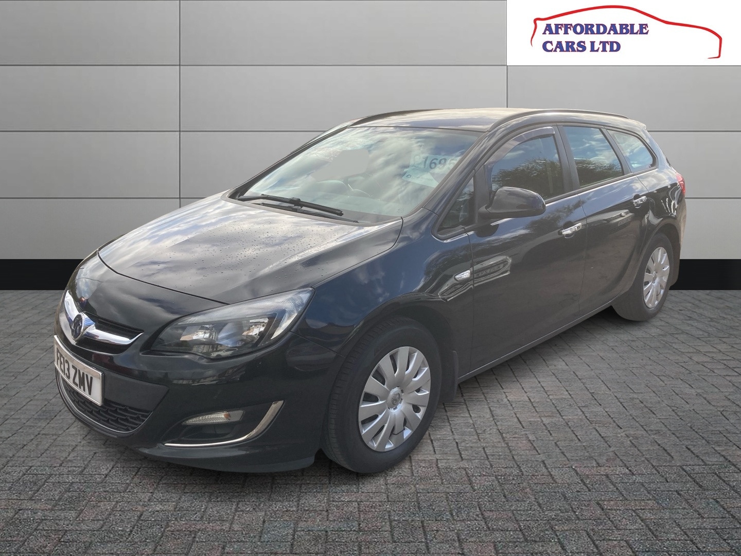 Used Vauxhall Astra 2013 for sale - 76382389: Photo 3