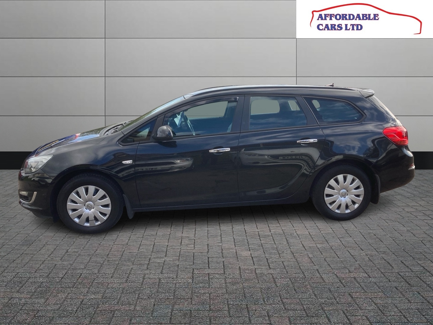 Used Vauxhall Astra 2013 for sale - 76382389: Photo 4