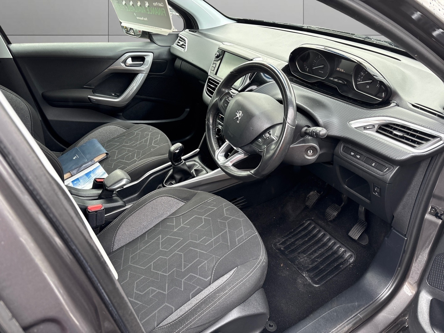 Used Peugeot 2008 2017 for sale - 78039002: Photo 9