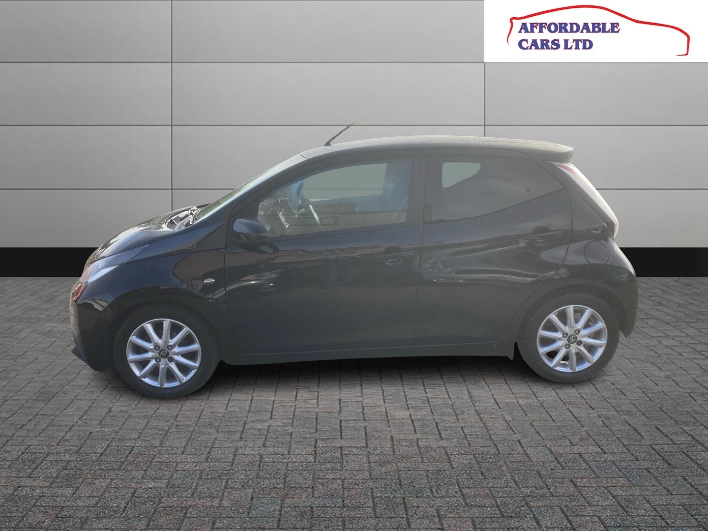Used Toyota AYGO 2017 for sale - 76113916: Photo 4
