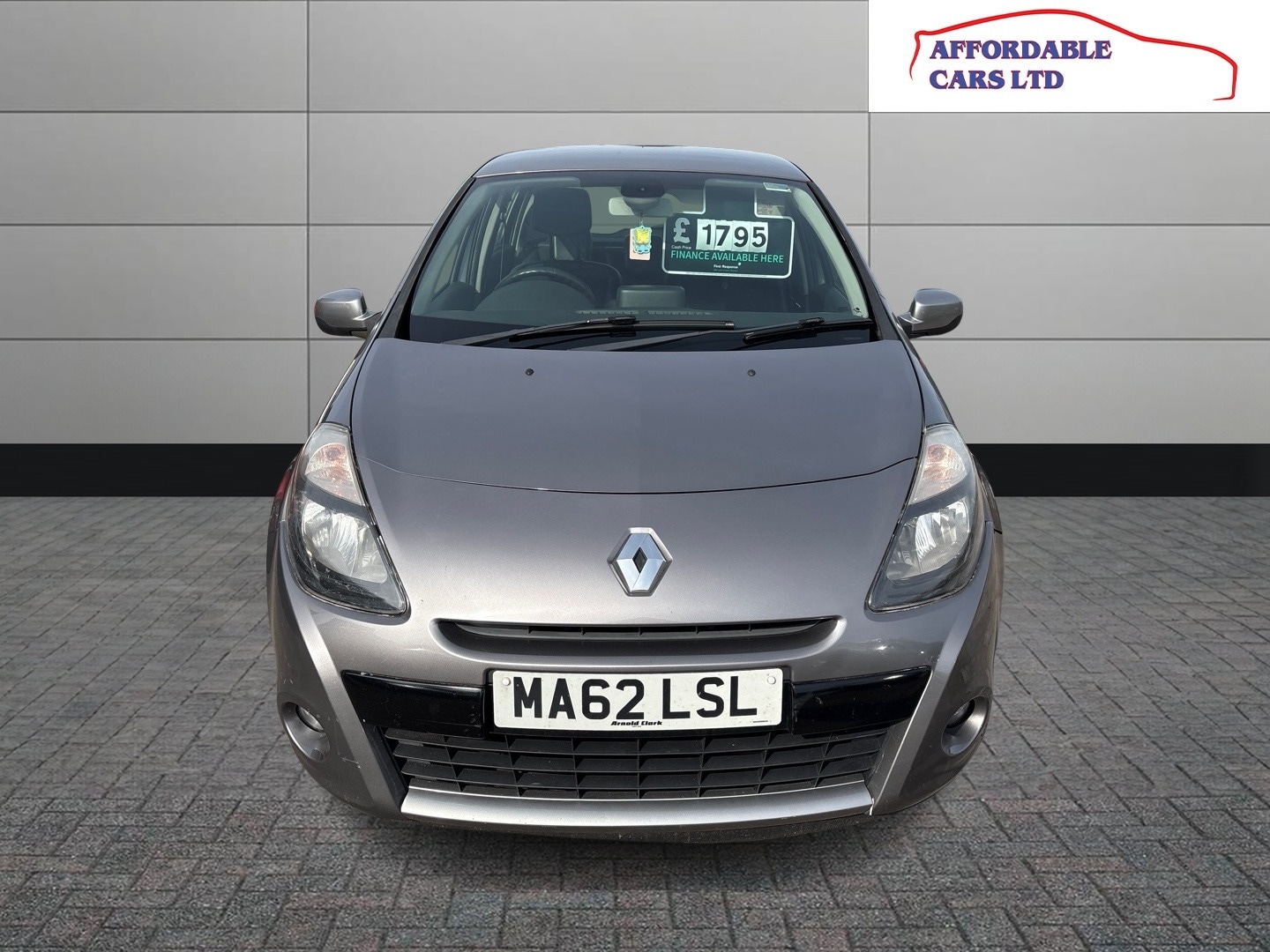 Used Renault Clio 2012 for sale - 77963768: Photo 2