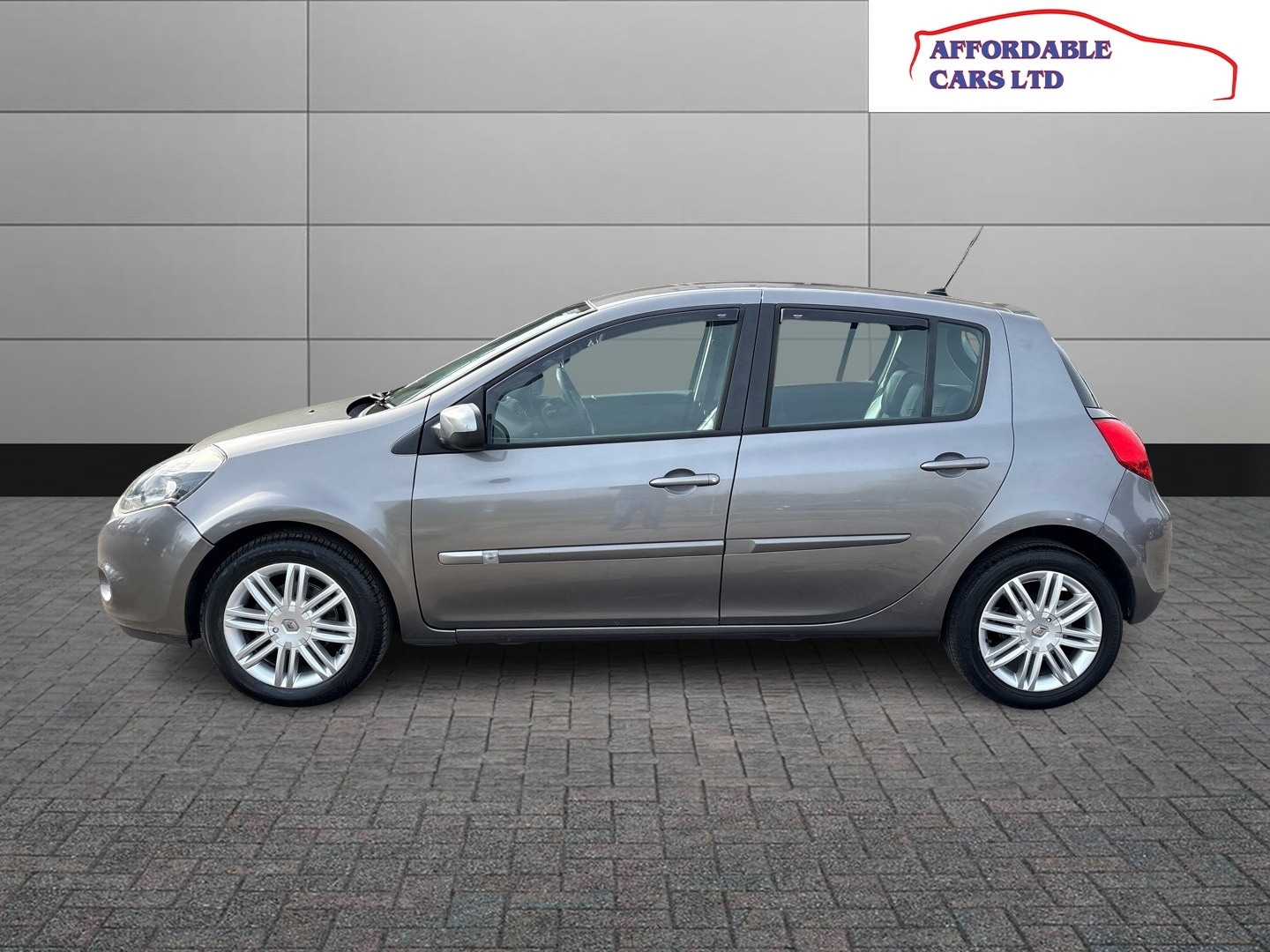Used Renault Clio 2012 for sale - 77963768: Photo 4