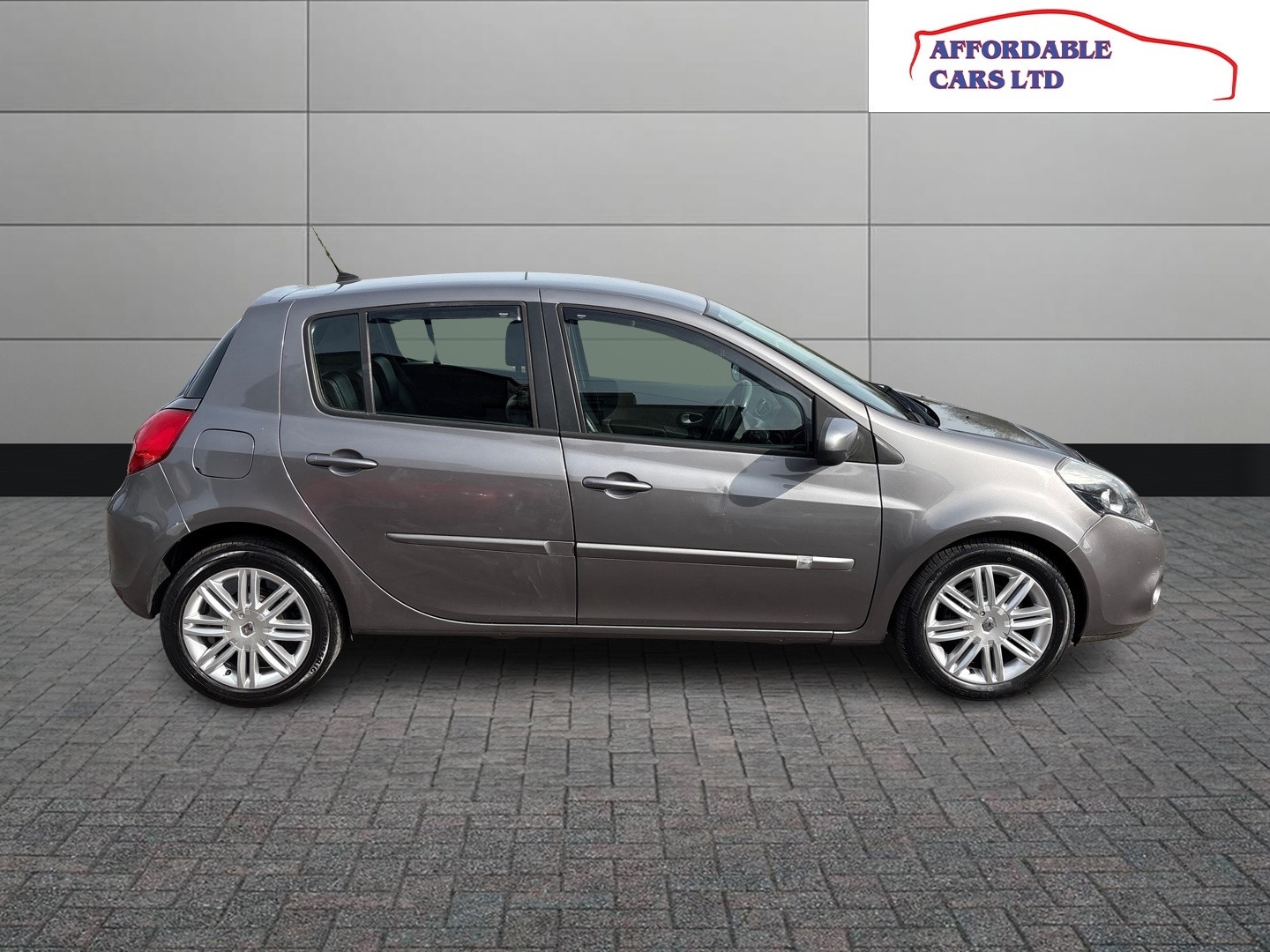 Used Renault Clio 2012 for sale - 77963768: Photo 8