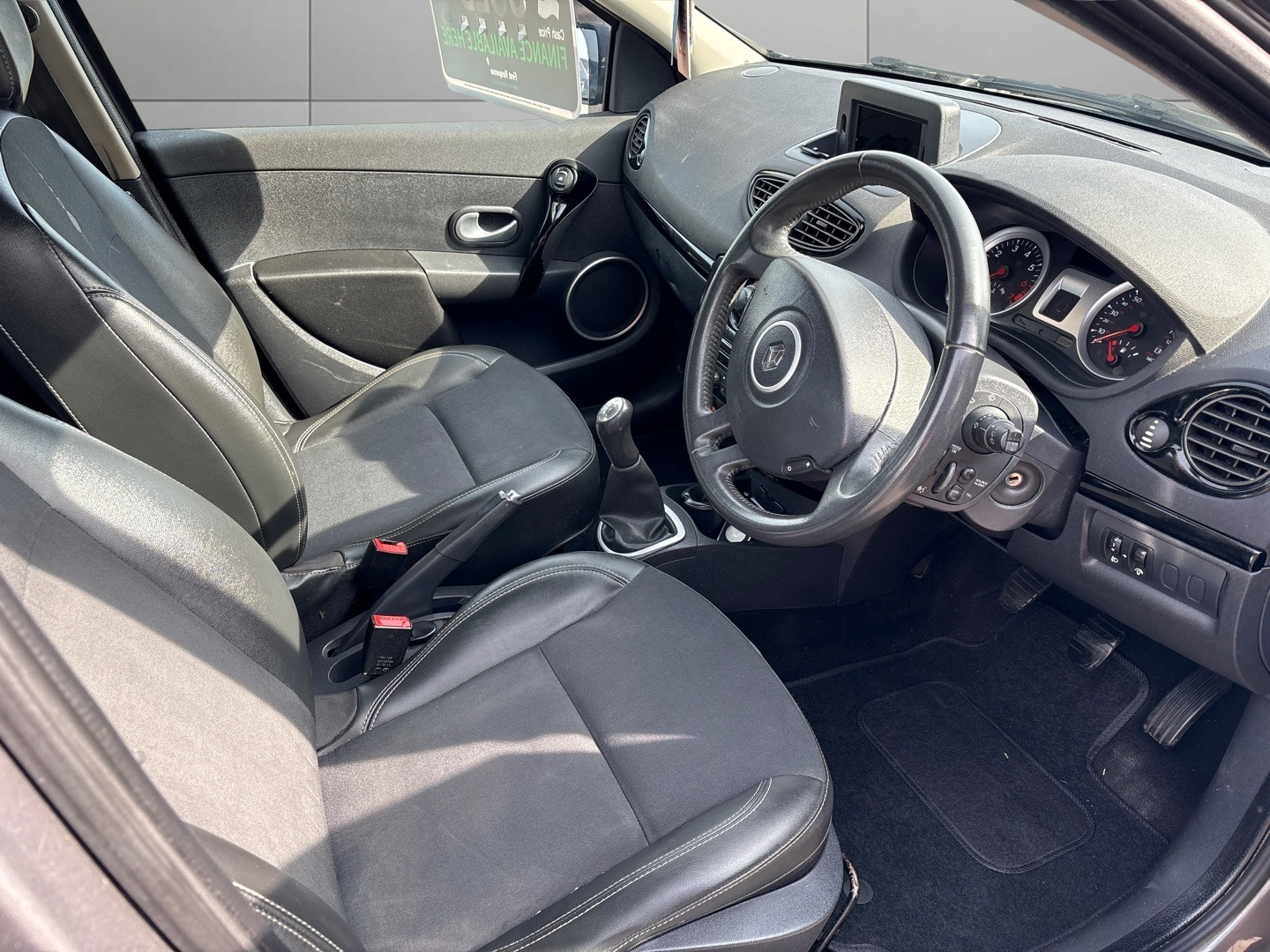 Used Renault Clio 2012 for sale - 77963768: Photo 9