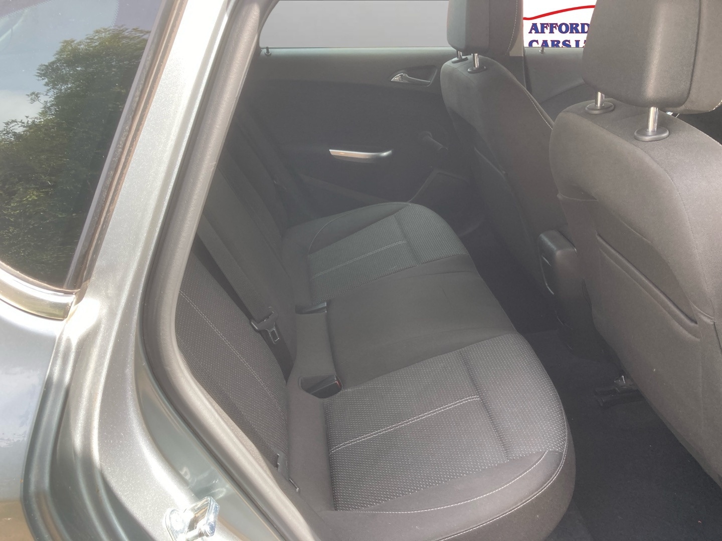 Used Vauxhall Astra 2010 for sale - 76171018: Photo 10