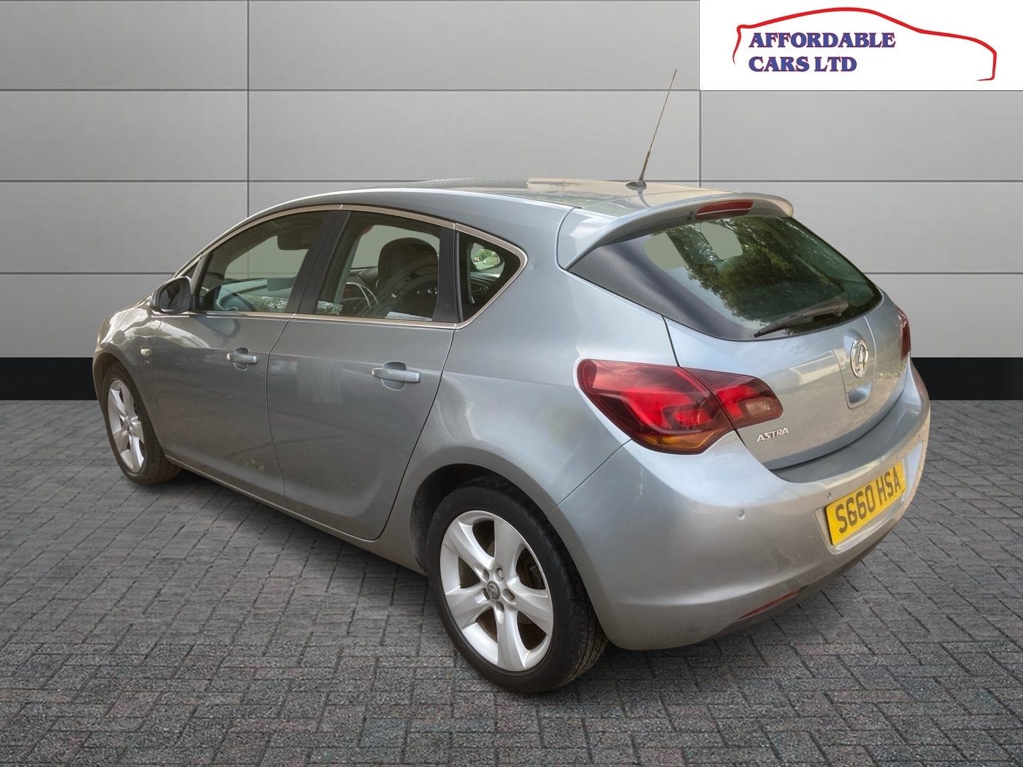 Used Vauxhall Astra 2010 for sale - 76171018: Photo 5