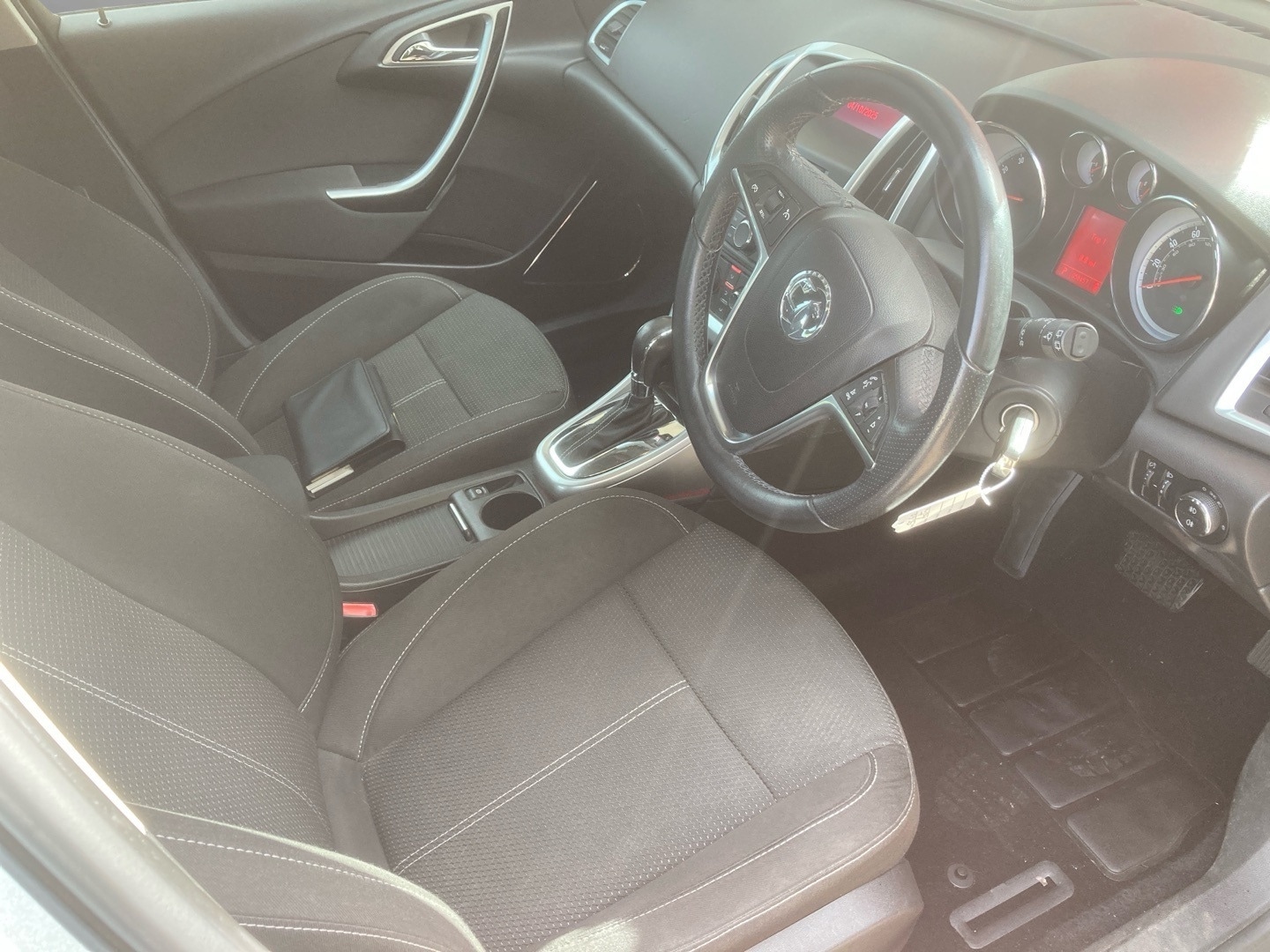 Used Vauxhall Astra 2010 for sale - 76171018: Photo 9