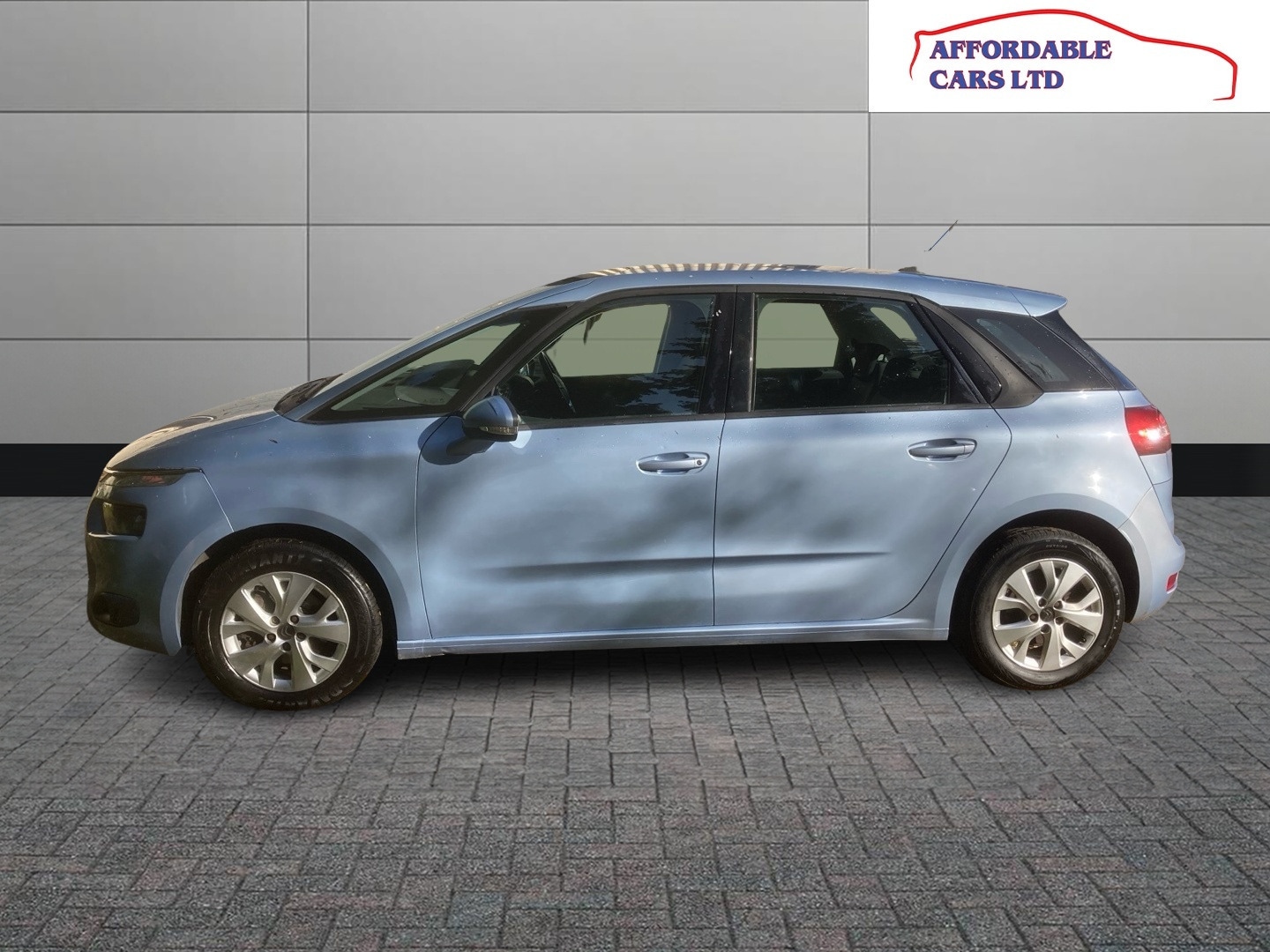 Used Citroen C4 Picasso 2015 for sale - 76170407: Photo 4