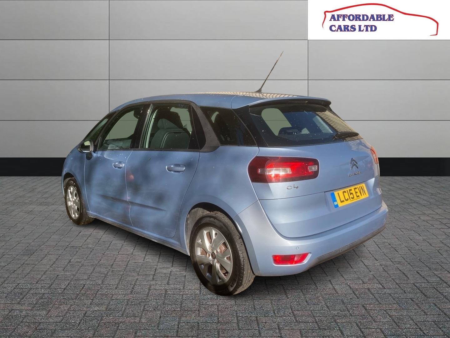 Used Citroen C4 Picasso 2015 for sale - 76170407: Photo 5