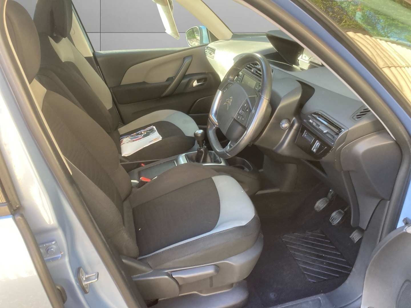 Used Citroen C4 Picasso 2015 for sale - 76170407: Photo 9