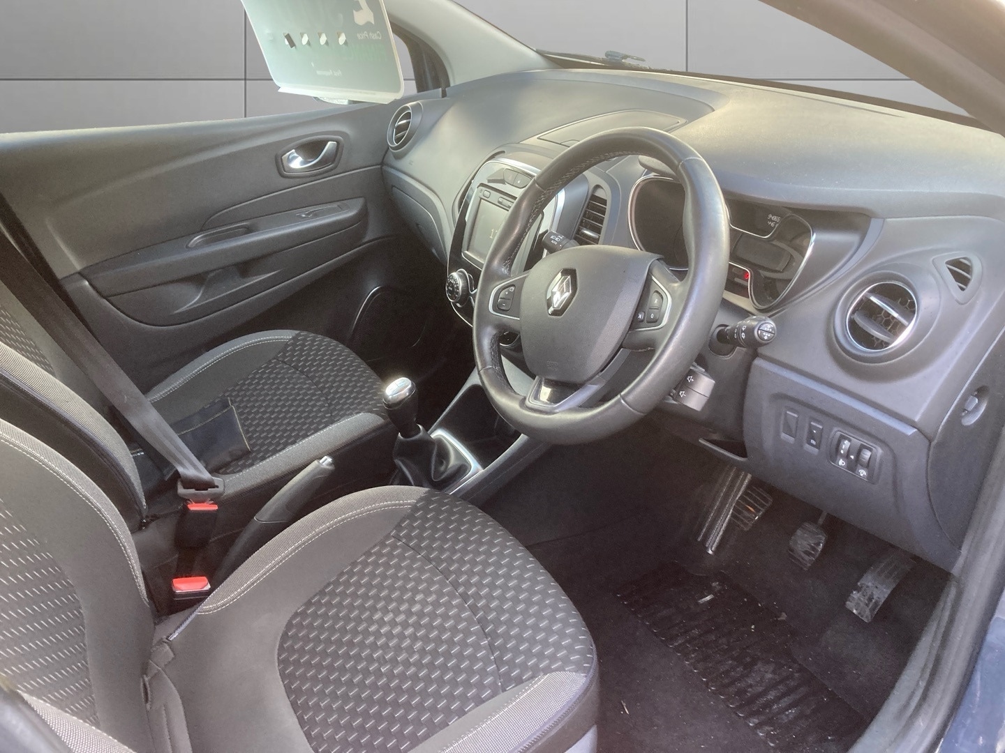 Used Renault Captur 2018 for sale - 77003397: Photo 9