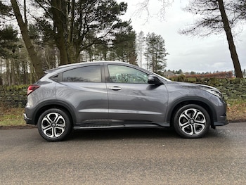 Used Honda HR-V 2018 for sale - 77049689: Photo