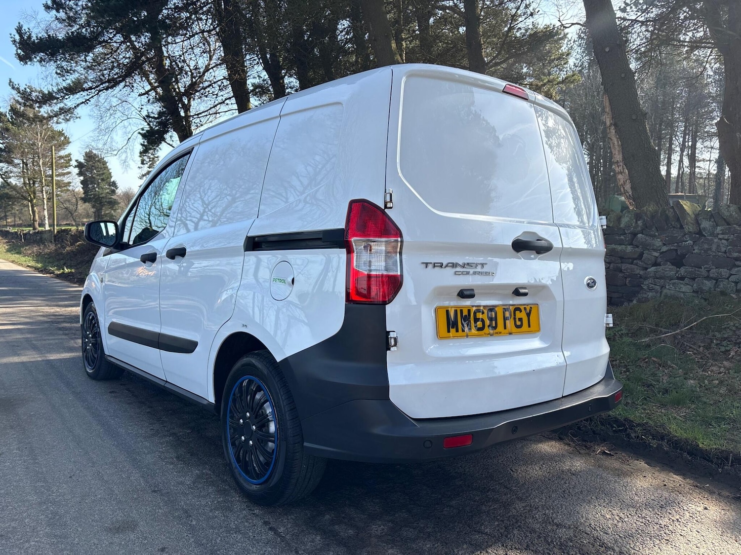 Used Ford Transit Courier 2020 for sale - 77925885: Photo 16