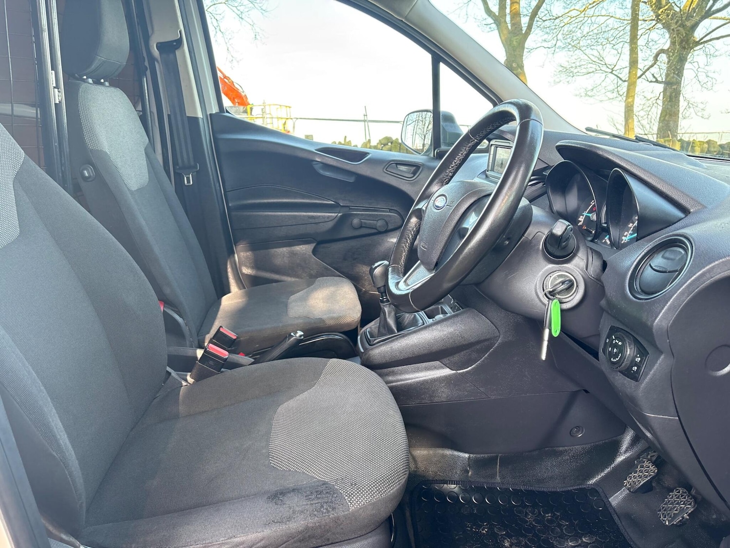 Used Ford Transit Courier 2020 for sale - 77925885: Photo 17