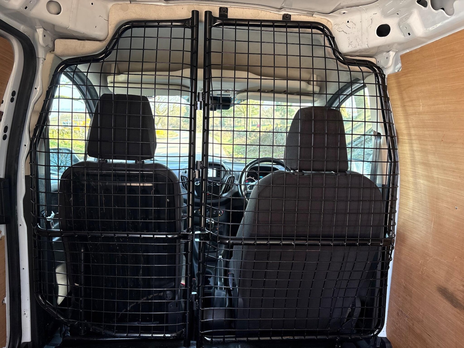 Used Ford Transit Courier 2020 for sale - 77925885: Photo 29