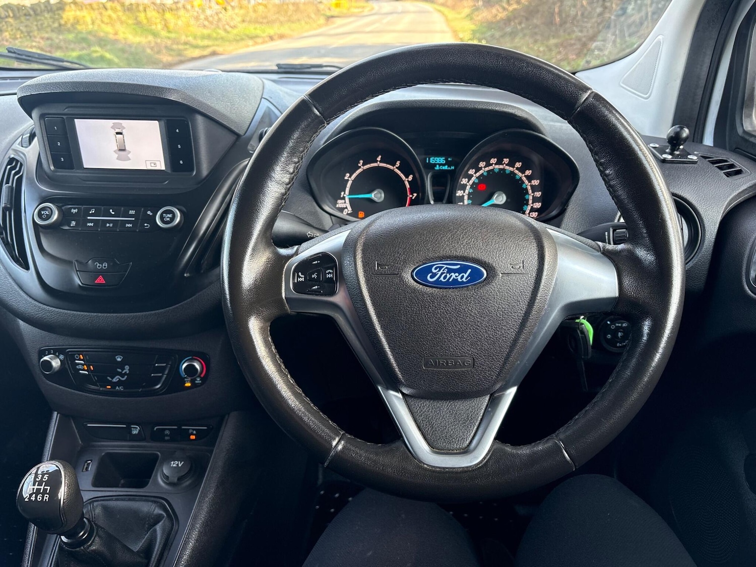 Used Ford Transit Courier 2020 for sale - 77925885: Photo 31