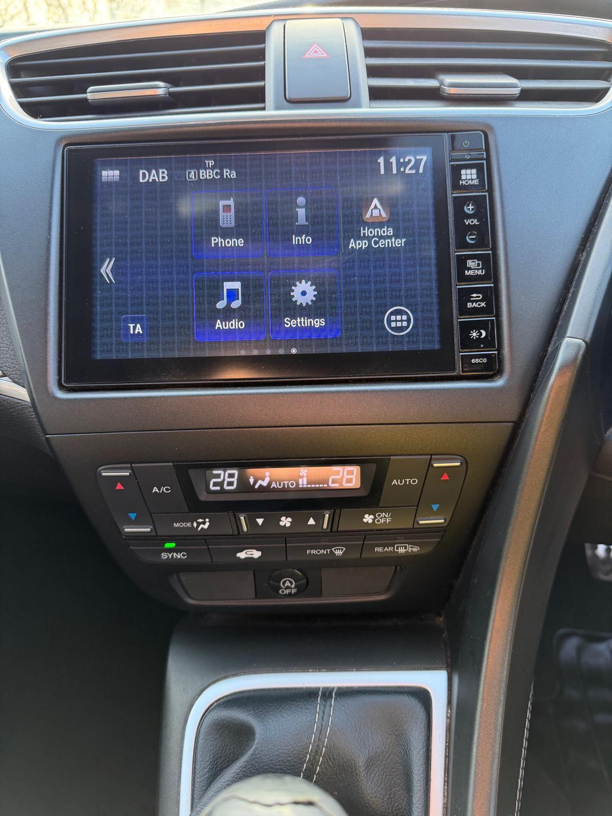 Used Honda Civic 2016 for sale - 77908995: Photo 17