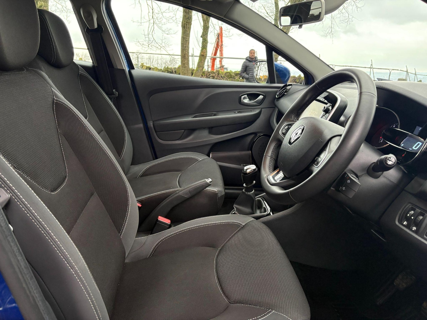 Used Renault Clio 2017 for sale - 77478902: Photo 17