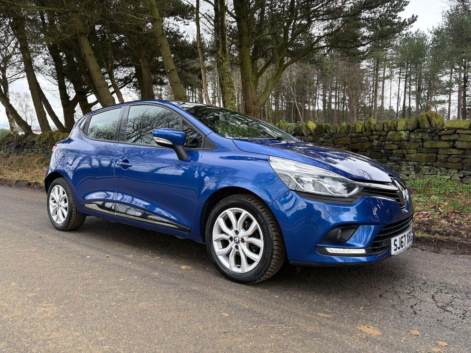 Used Renault Clio 2017 for sale - 77478902: Photo 2