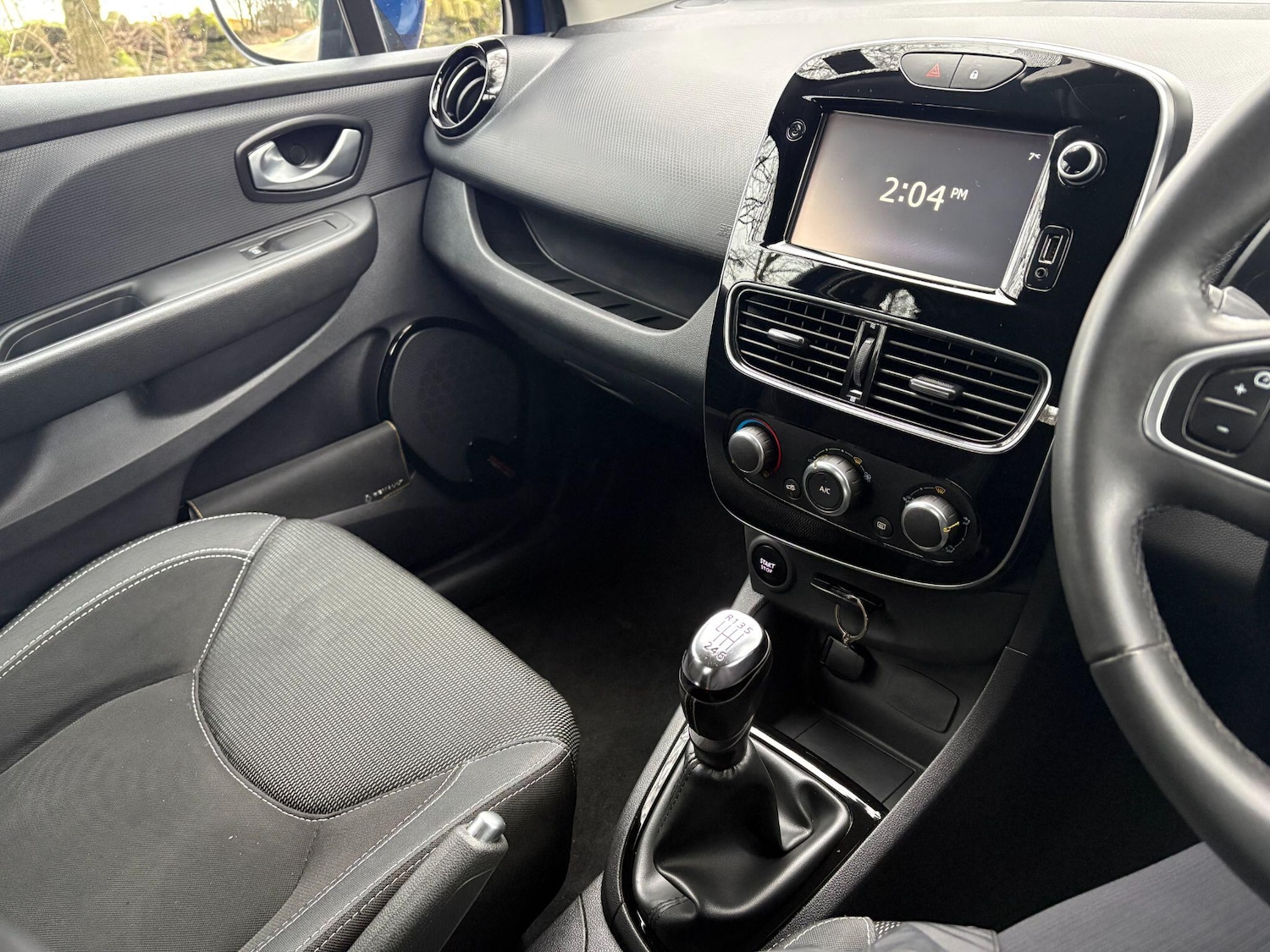 Used Renault Clio 2017 for sale - 77478902: Photo 32