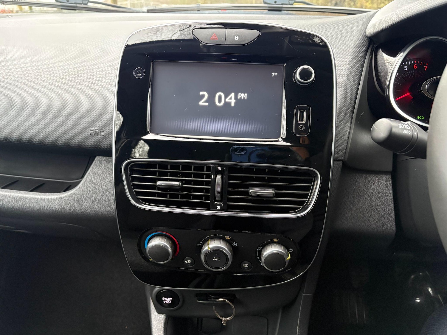 Used Renault Clio 2017 for sale - 77478902: Photo 33